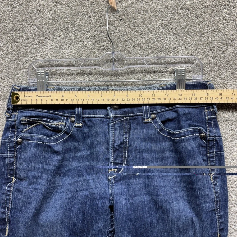 Ariat Real Denim Women's Jeans Size 30Rx32 Med Wash Flare‎ Raw Hem Heavy Stitch